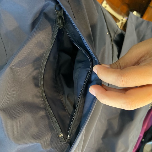 North Face City Midi Waterproof Jacket - Picture 8 of 8